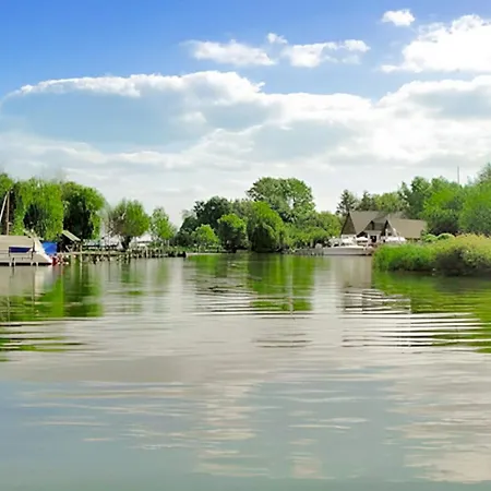بوتيل Hausboot Verchen