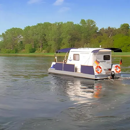 Hausboot بوتيل Verchen